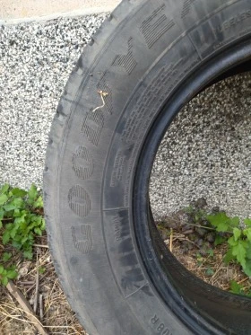 Гуми Зимни 215/65R16, снимка 3