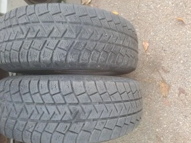 Гуми Зимни 215/65R16, снимка 1 - Гуми и джанти - 47599684