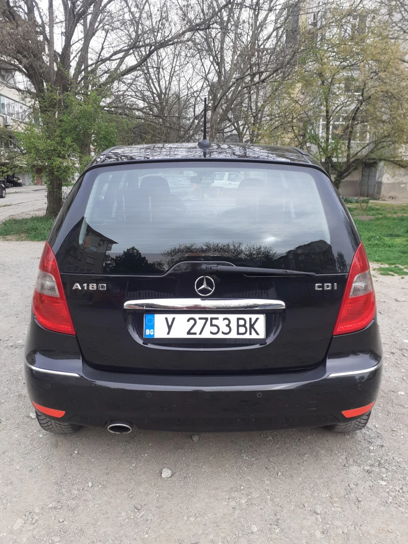 Mercedes-Benz A 180, снимка 4 - Автомобили и джипове - 47265565