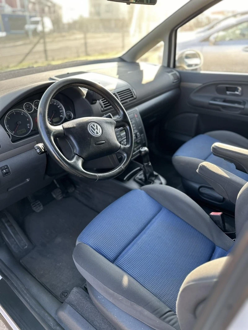 VW Sharan 1.9TDI 4x4, снимка 10 - Автомобили и джипове - 47800125