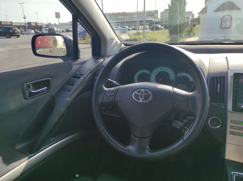 Toyota Corolla verso, снимка 5 - Автомобили и джипове - 46401313