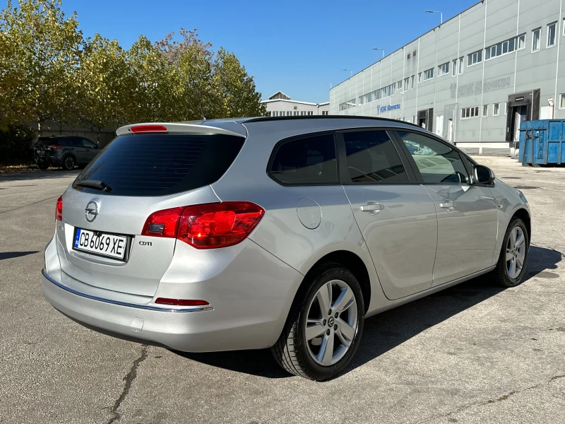 Opel Astra 1.7CDTI 110к.с. Facelift, снимка 4 - Автомобили и джипове - 47878090