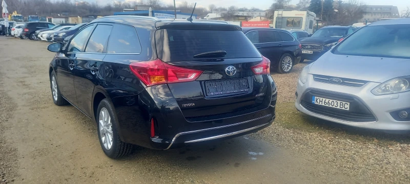 Toyota Auris 1.6 i 132.навигация камера , снимка 5 - Автомобили и джипове - 48516444