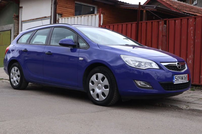 Opel Astra J, снимка 3 - Автомобили и джипове - 49576725