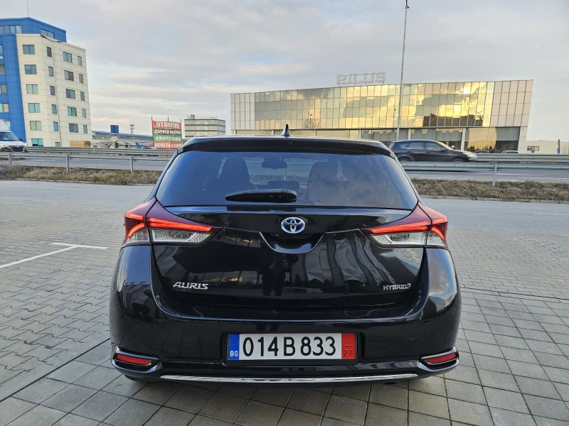 Toyota Auris 1.8i HYBRID swiss edition , снимка 3 - Автомобили и джипове - 48999317