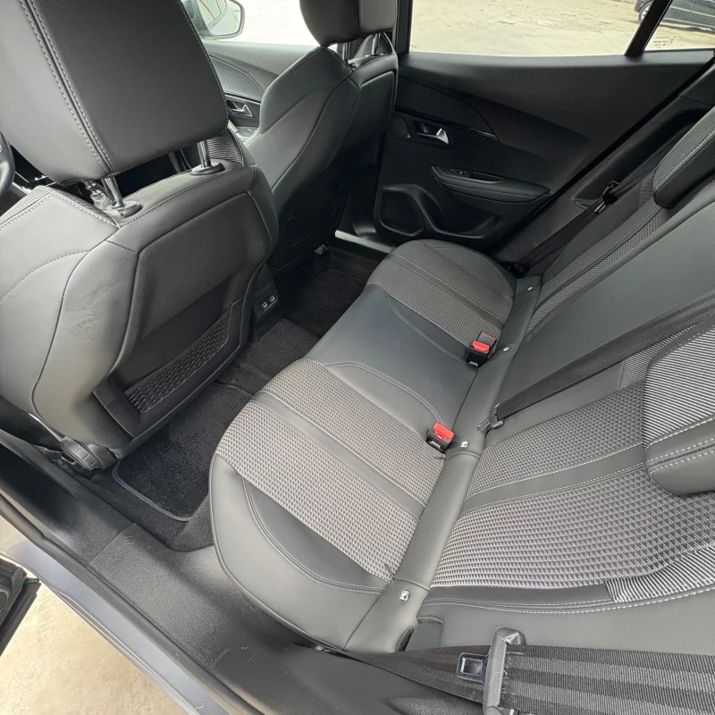 Peugeot 2008 1.5 GT- Line, снимка 13 - Автомобили и джипове - 50092227