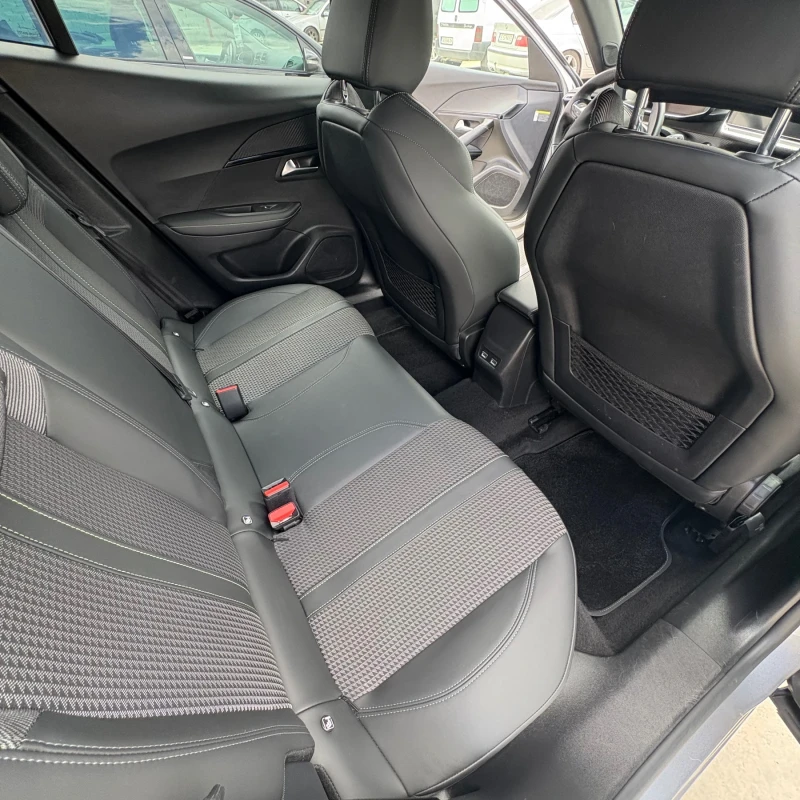 Peugeot 2008 1.5 GT- Line, снимка 14 - Автомобили и джипове - 50092227
