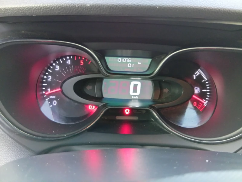 Renault Captur 1.5 DCI FACE LED EU 6, снимка 10 - Автомобили и джипове - 52230095