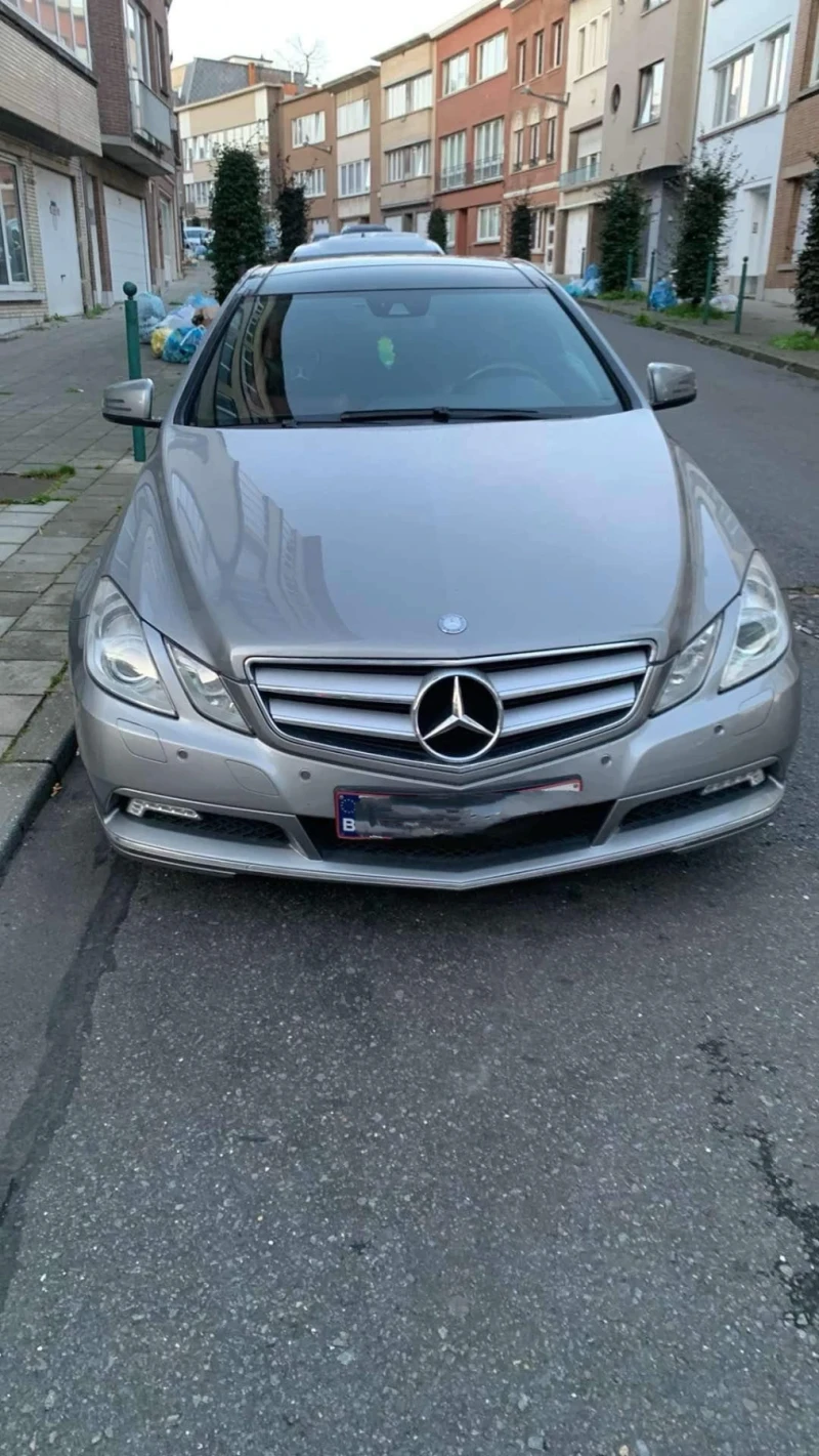 Mercedes-Benz E 220, снимка 13 - Автомобили и джипове - 51896033