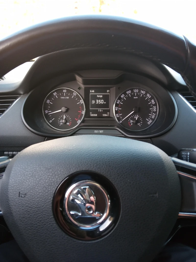 Skoda Octavia, снимка 8 - Автомобили и джипове - 52976764