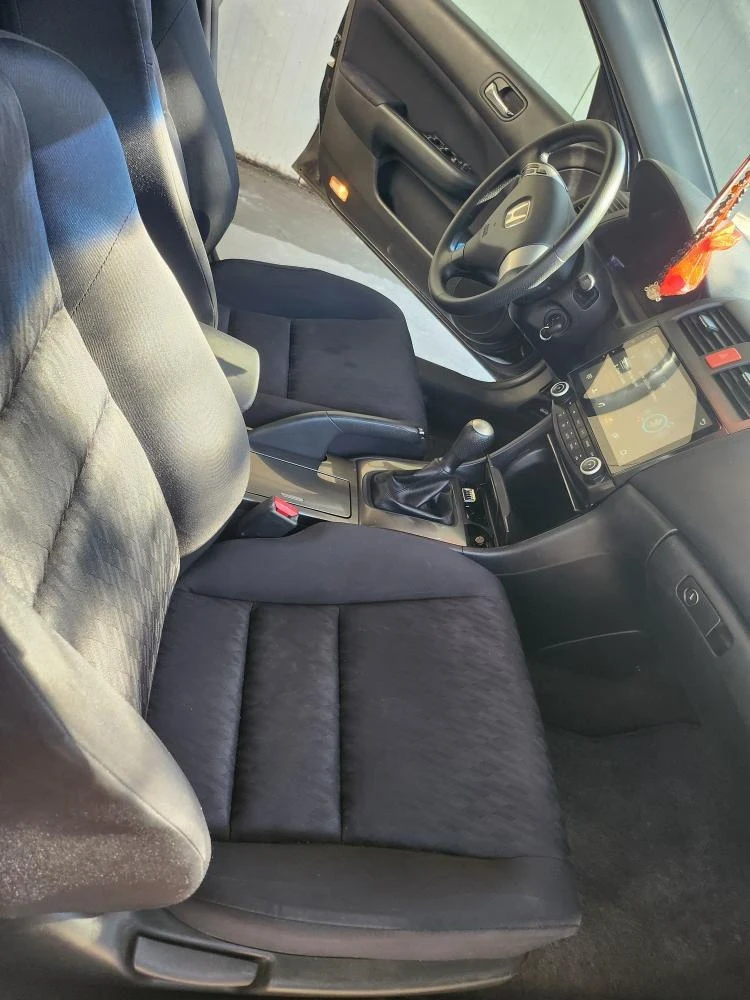 Honda Accord 2.0i Tourer, снимка 7 - Автомобили и джипове - 53265300