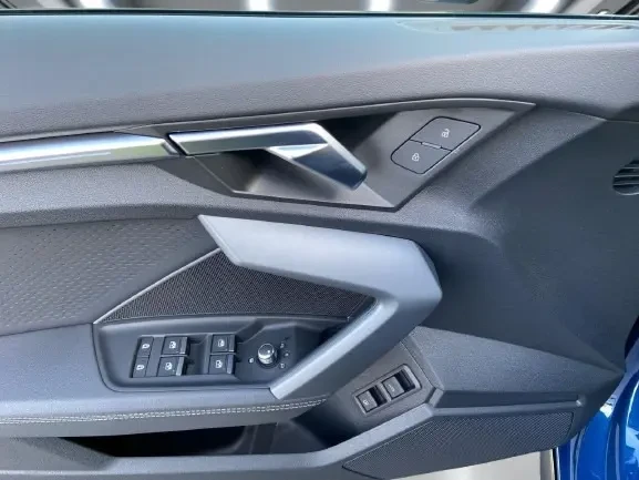 Audi A3 Sportback 40 TFSIe = S-line = Гаранция - изображение 6