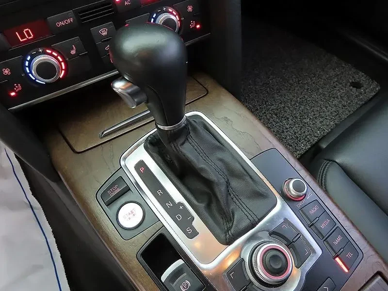 Audi A6 3.0 TDI Quattro, снимка 11 - Автомобили и джипове - 55048125