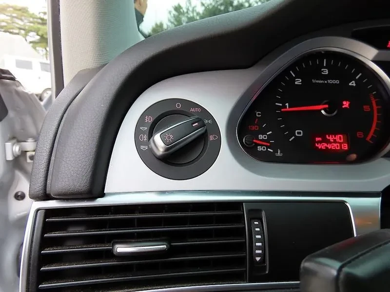 Audi A6 3.0 TDI Quattro, снимка 14 - Автомобили и джипове - 55048125