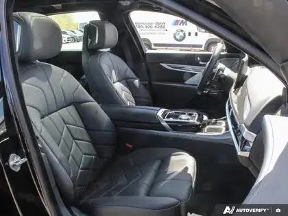 BMW 760 i* xDrive* M-SPORT* BOWERS&WILKINS* ПОДГР* ОБДУХ* , снимка 15 - Автомобили и джипове - 55680611
