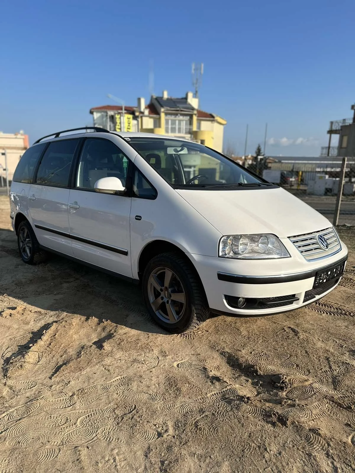 VW Sharan 1.9TDI 4x4 - изображение 2