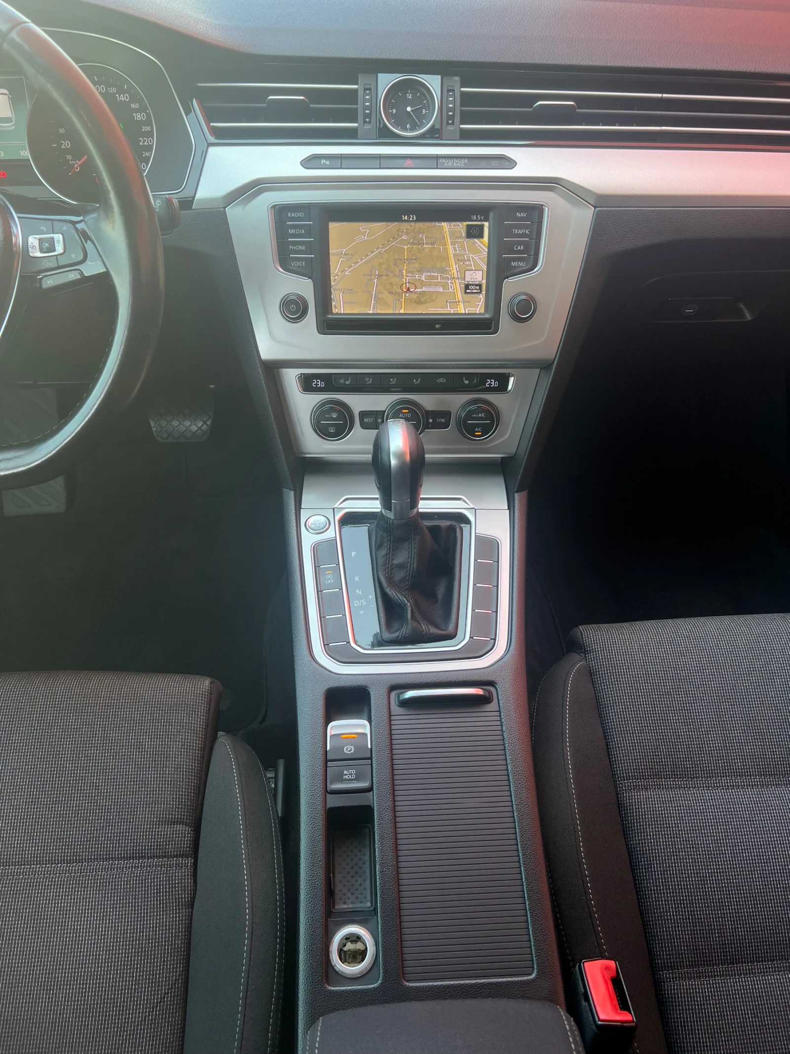 VW Passat 2.0 TDI | Mobile.bg   13