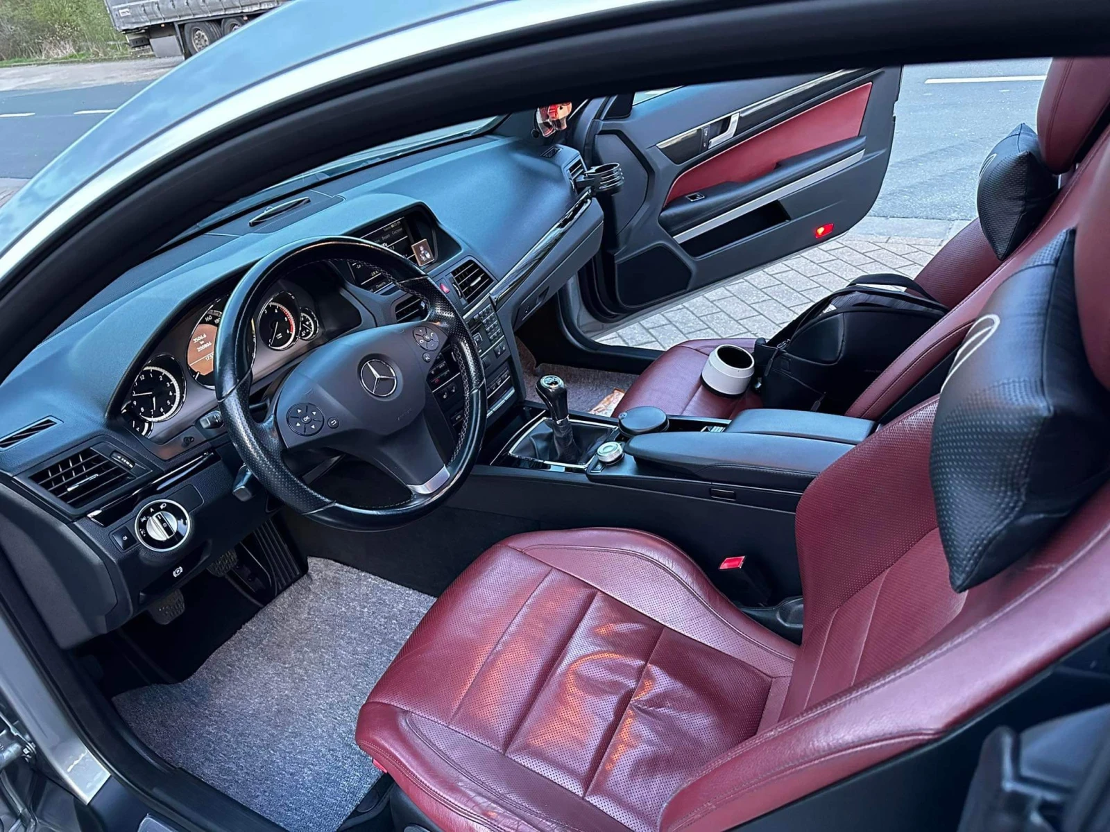 Mercedes-Benz E 220  - изображение 6