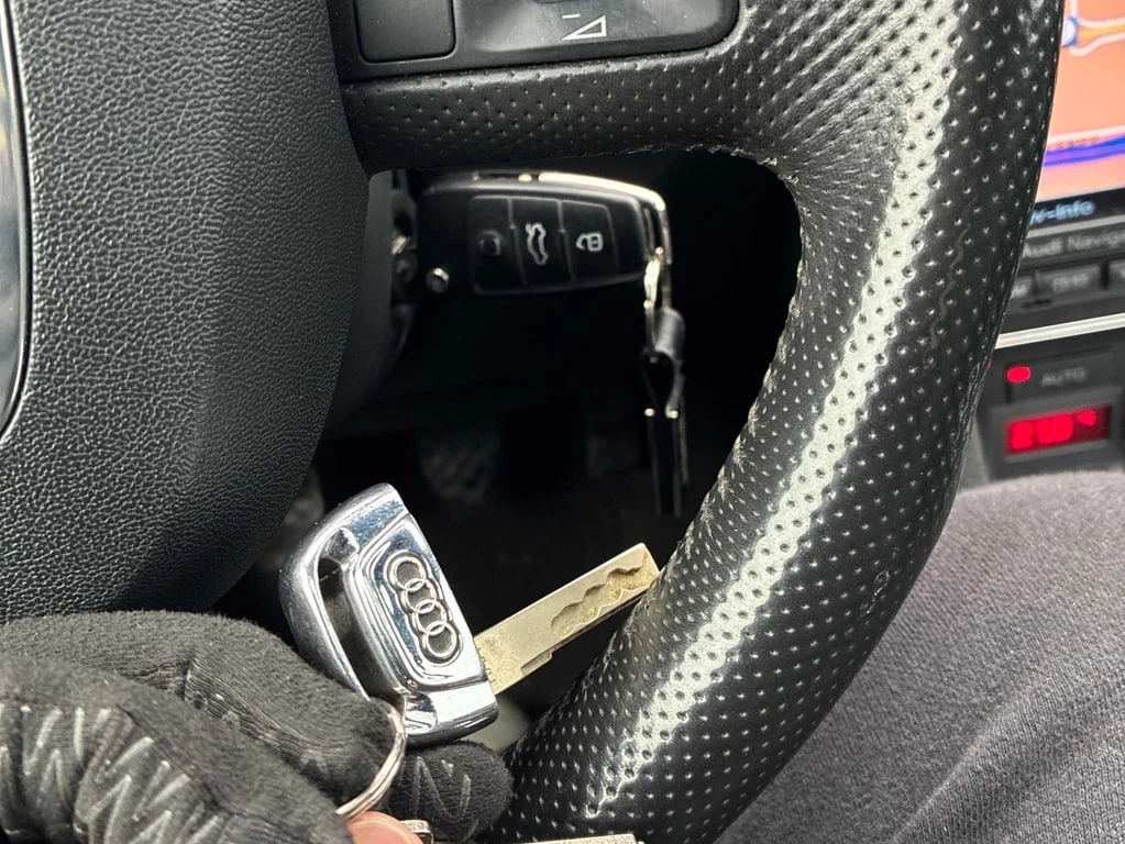 Audi S4 * 4dr Sdn quattro * CARFAX * ФИНАНСИРАНЕ* КЛИП - изображение 10