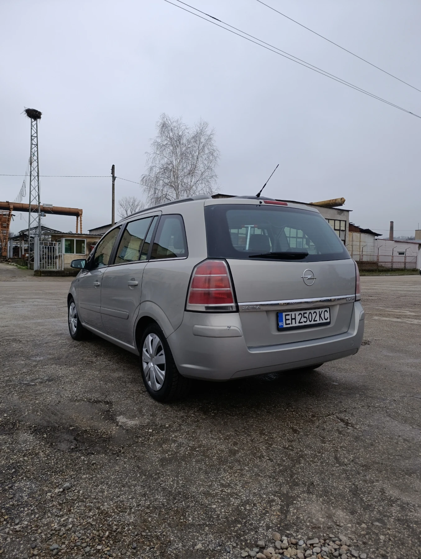 Opel Zafira B - изображение 4