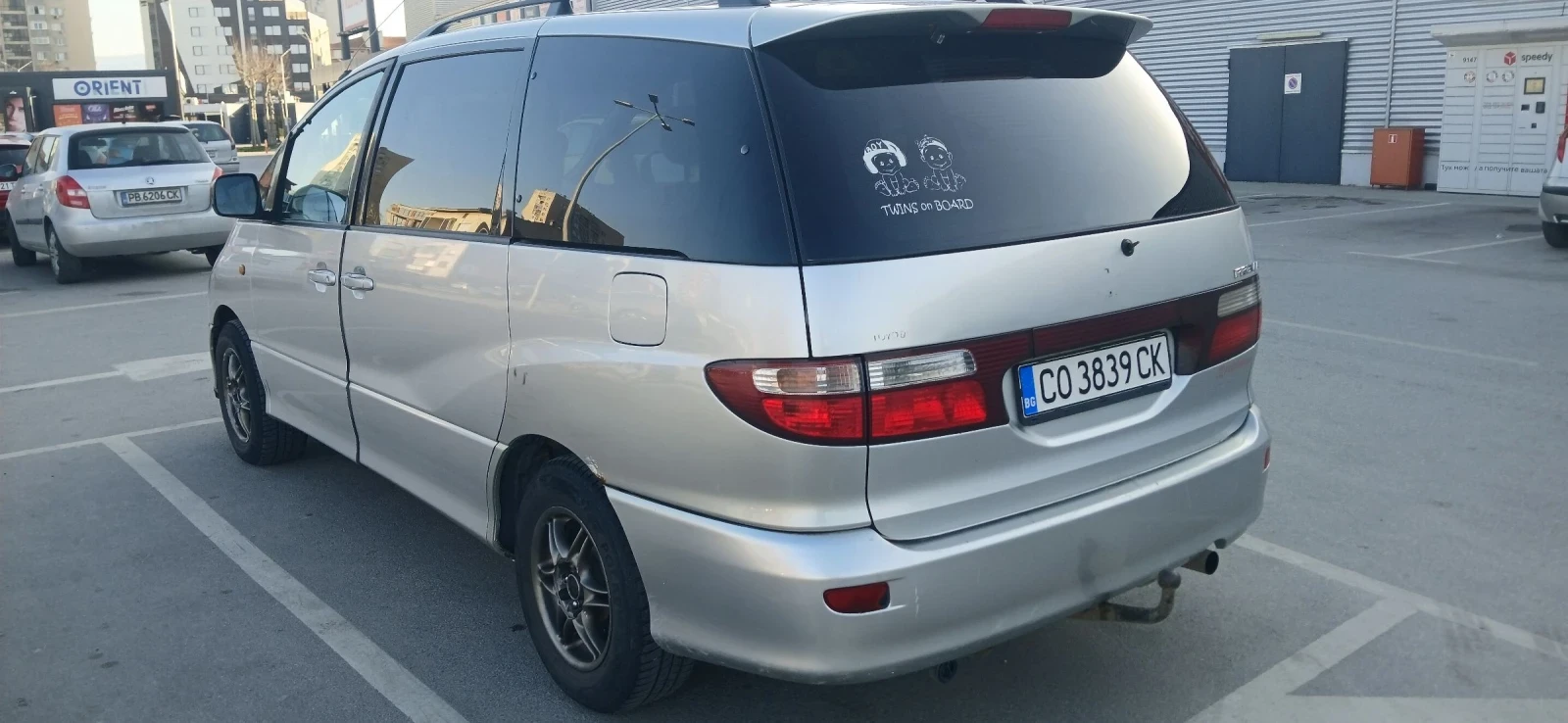 Toyota Previa 2.4 бензин газ , снимка 2 - Автомобили и джипове - 53849728