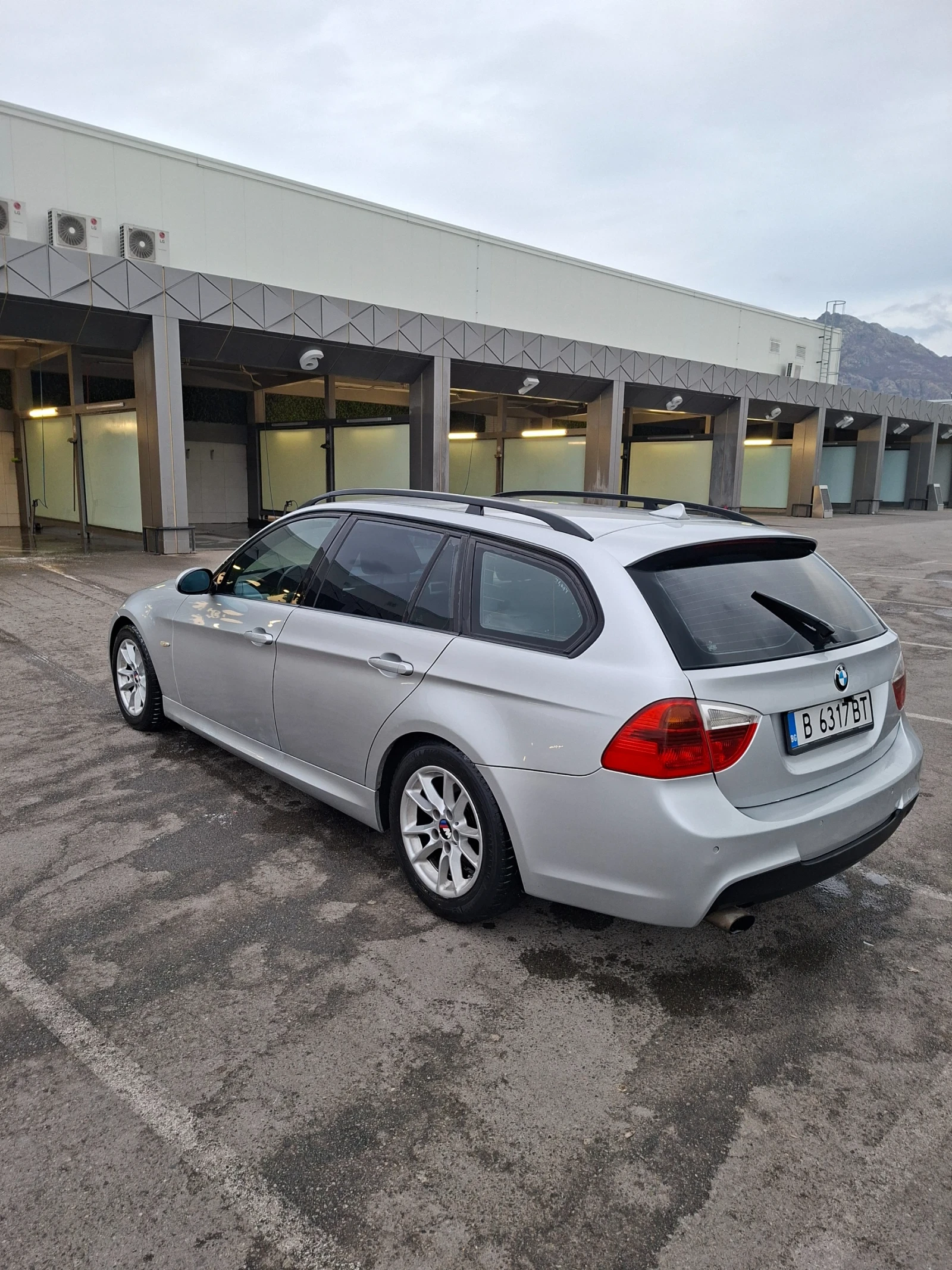 BMW 320 Комби, снимка 5 - Автомобили и джипове - 53928495