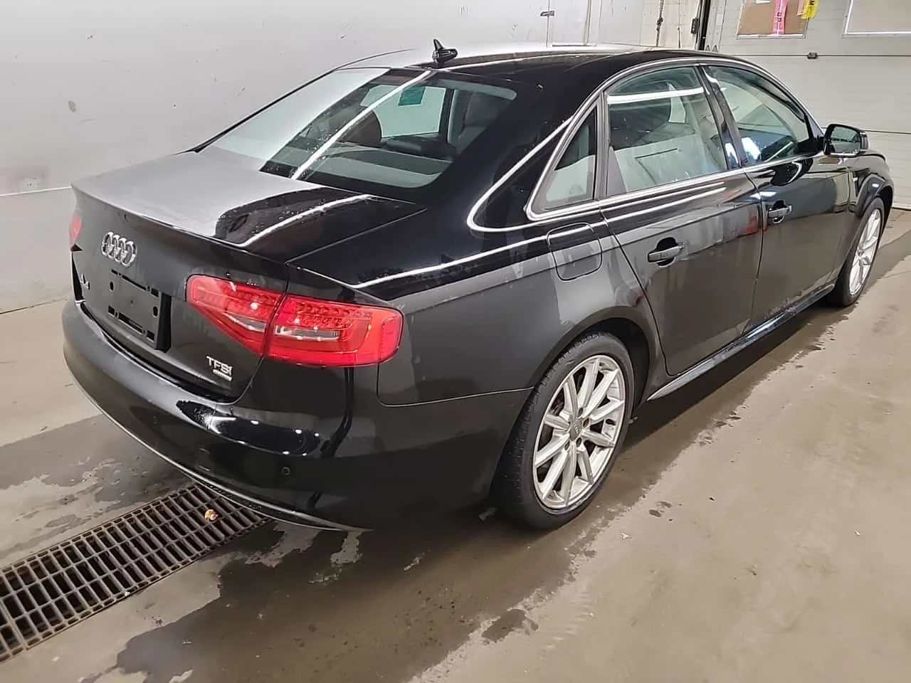 Audi A4 PROGRESSIV PLUS| S-Line| PANO| ПОДГРЕВИ| 2 КЛЮЧА, снимка 3 - Автомобили и джипове - 54278673