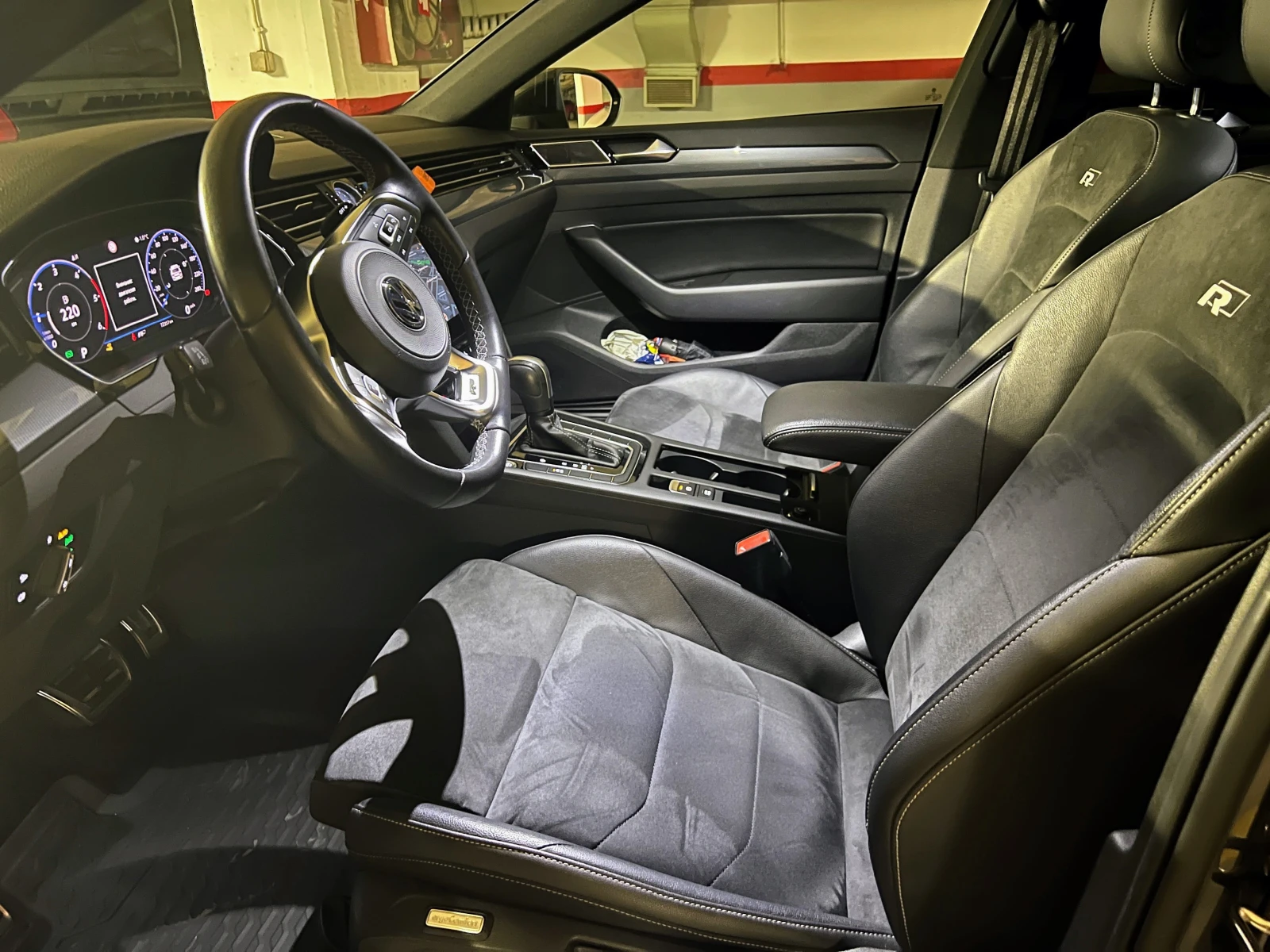 VW Arteon R-Line 2.0 TDI SCR, DSG, снимка 11 - Автомобили и джипове - 54688124