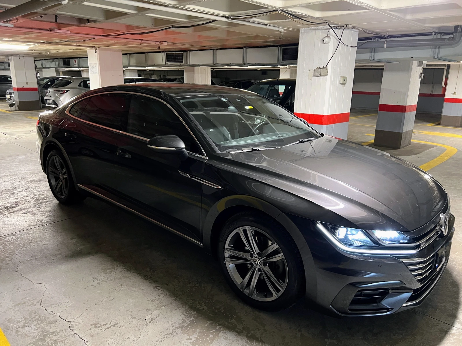 VW Arteon R-Line 2.0 TDI SCR, DSG, снимка 5 - Автомобили и джипове - 54688124