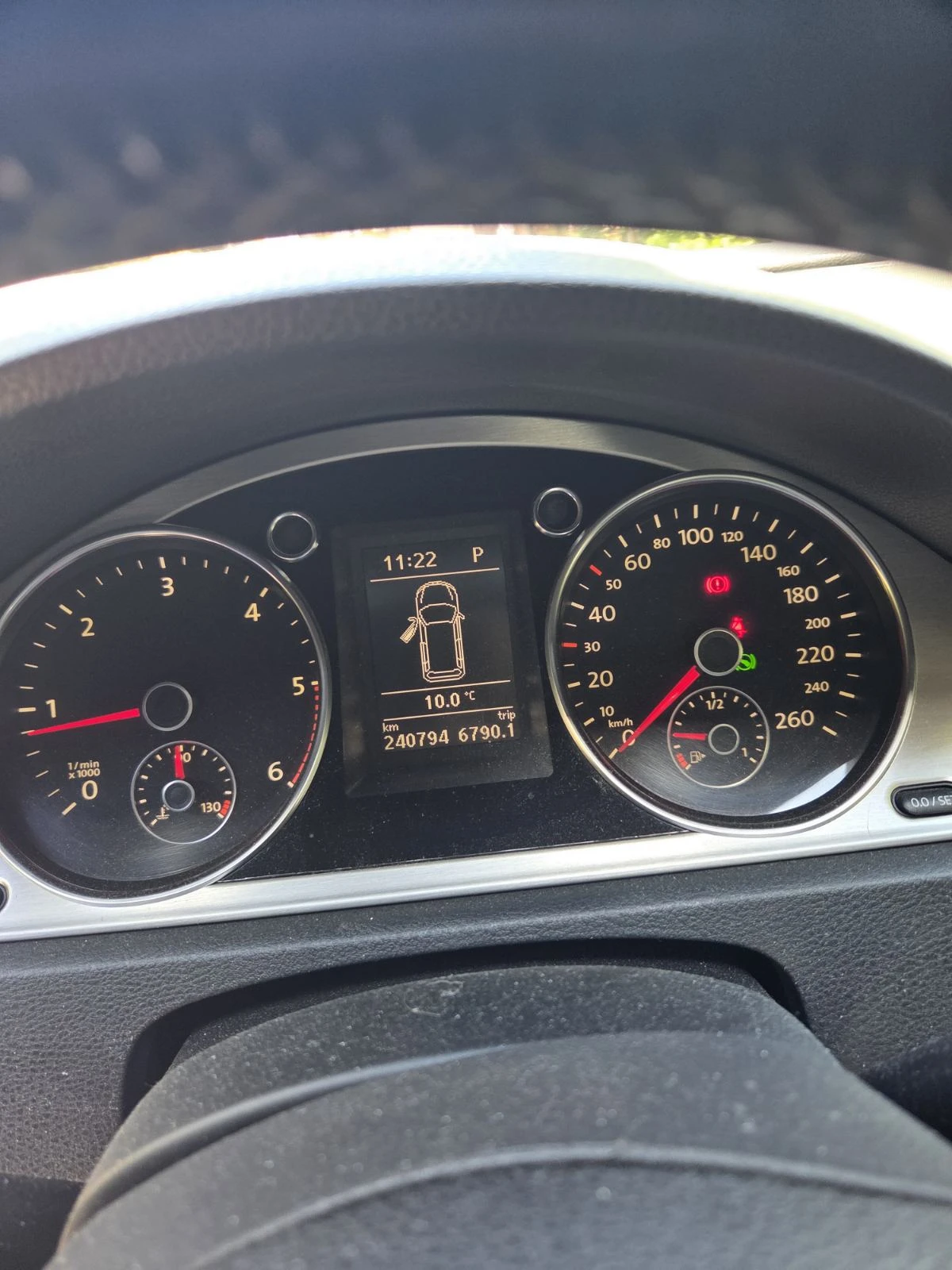 VW Passat 2.0 TDI, снимка 4 - Автомобили и джипове - 54723526