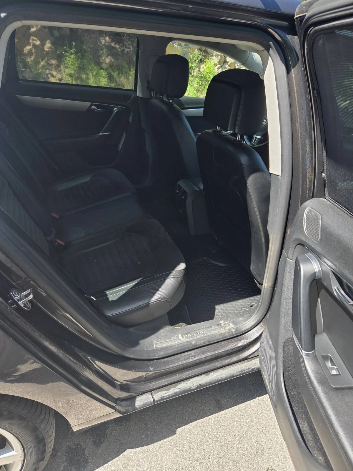 VW Passat 2.0 TDI, снимка 9 - Автомобили и джипове - 54723526