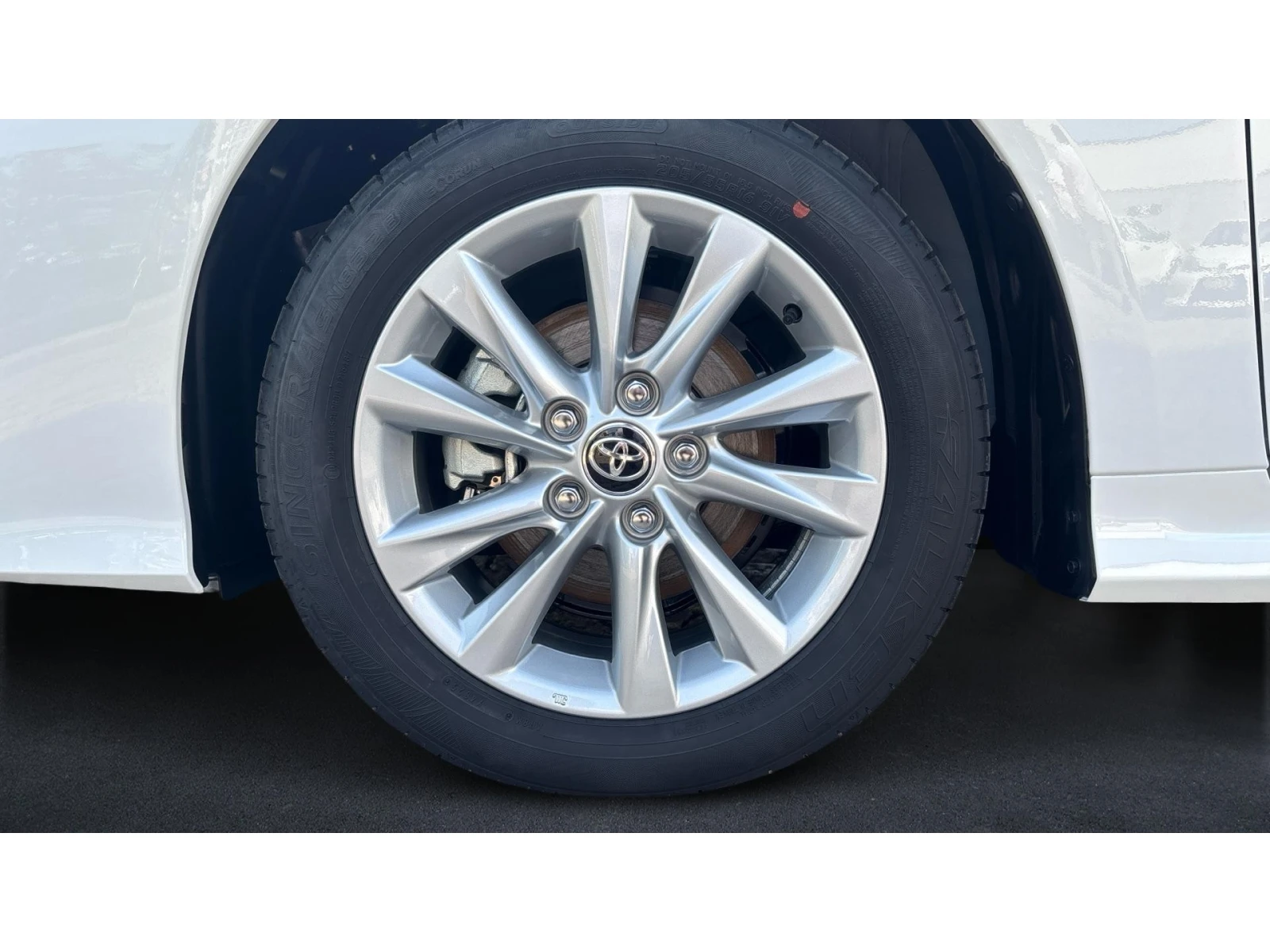 Toyota Corolla 1.5 6MT 123кс EXECUTIVE, Месечна вноска от 125  , снимка 16 - Автомобили и джипове - 54776010