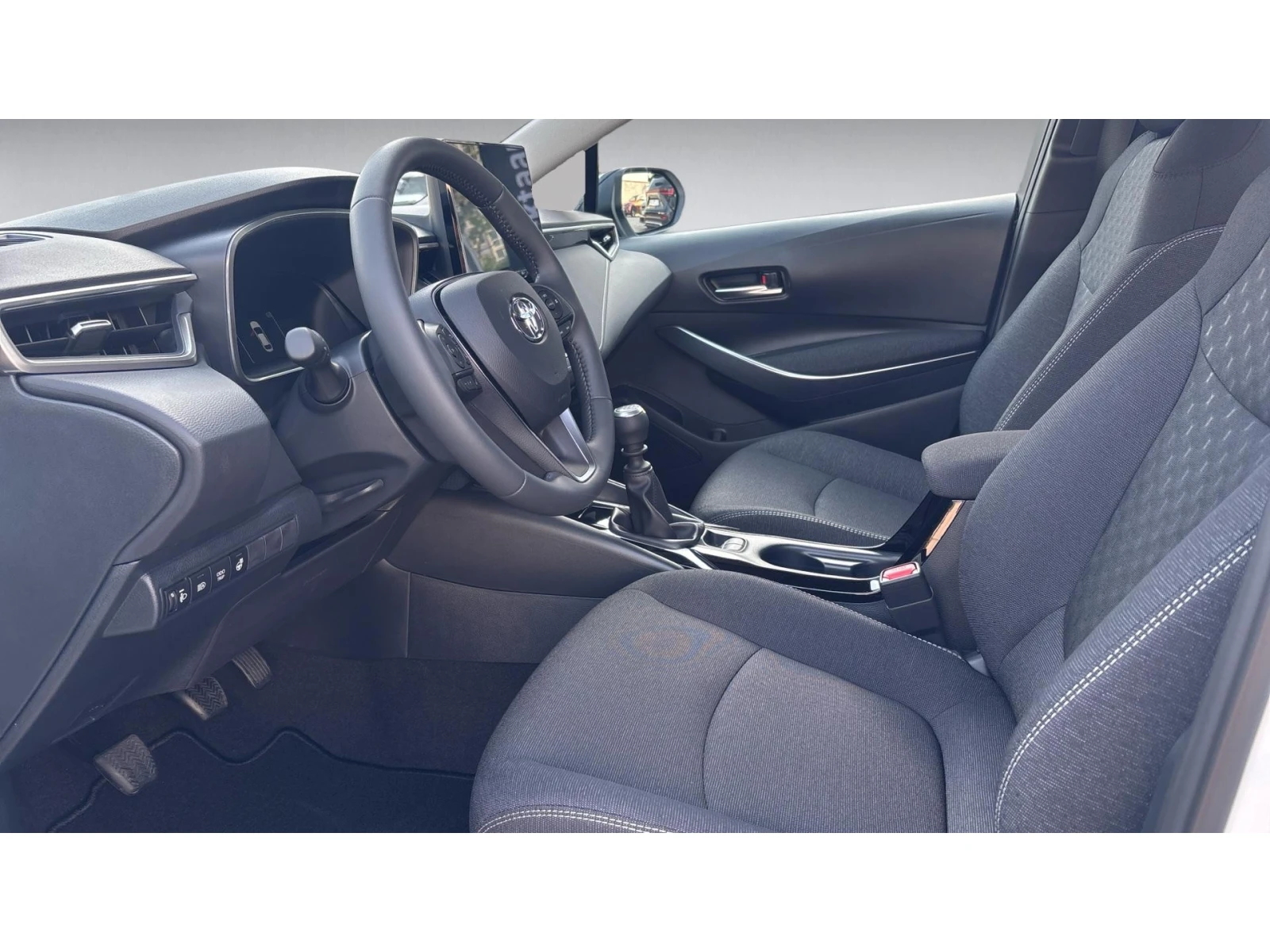 Toyota Corolla 1.5 6MT 123кс EXECUTIVE, Месечна вноска от 125  , снимка 12 - Автомобили и джипове - 54776010