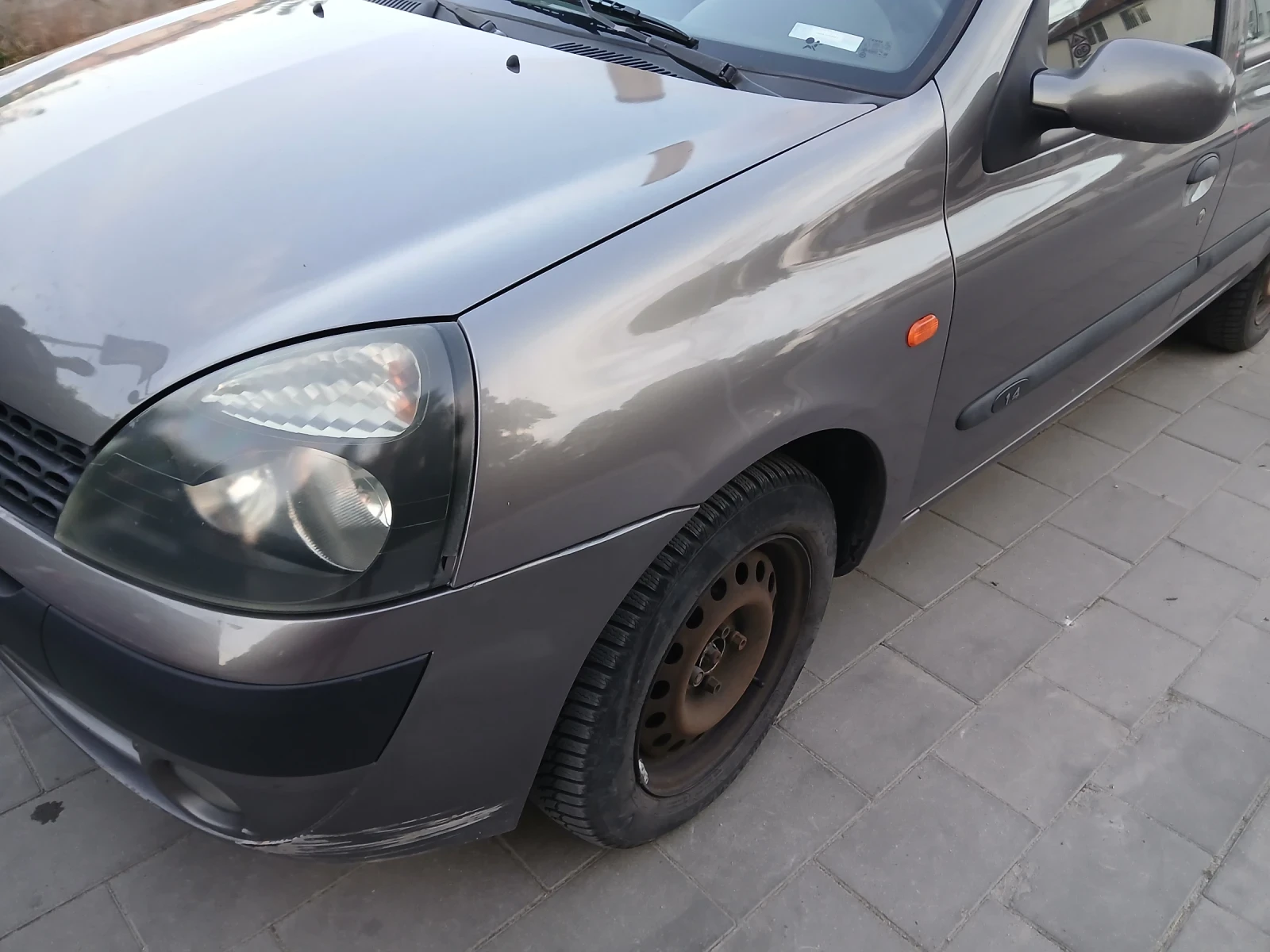 Renault Clio 1.4 бензин , снимка 6 - Автомобили и джипове - 54985305