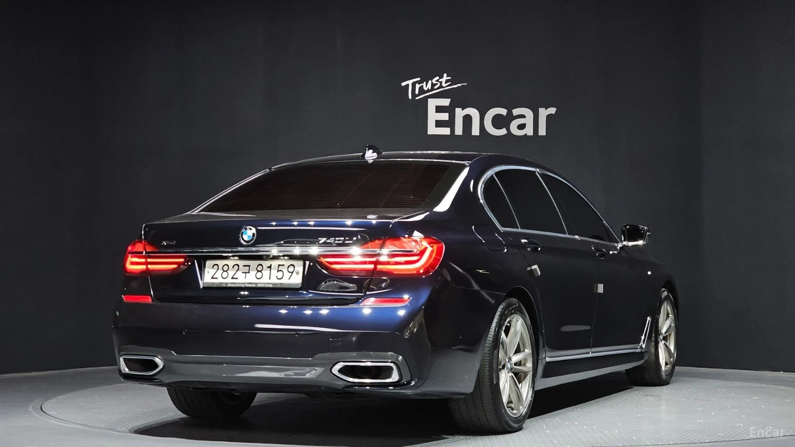 BMW 740 Li Xdrive* MSPORT* HEAD UP* 360* ОБДУХВ* ТВ* МАСАЖ, снимка 2 - Автомобили и джипове - 55468449