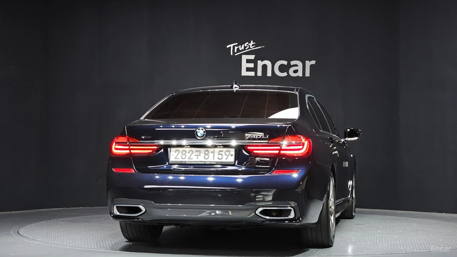 BMW 740 Li Xdrive* MSPORT* HEAD UP* 360* ОБДУХВ* ТВ* МАСАЖ, снимка 4 - Автомобили и джипове - 55468449