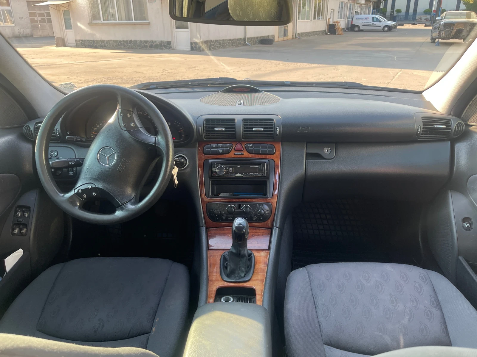 Mercedes-Benz C 220, снимка 8 - Автомобили и джипове - 55537524