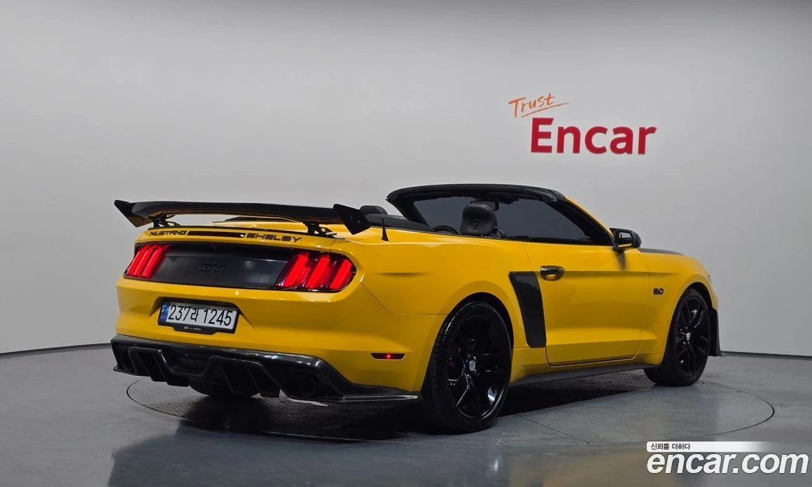 Ford Mustang GT Convertible