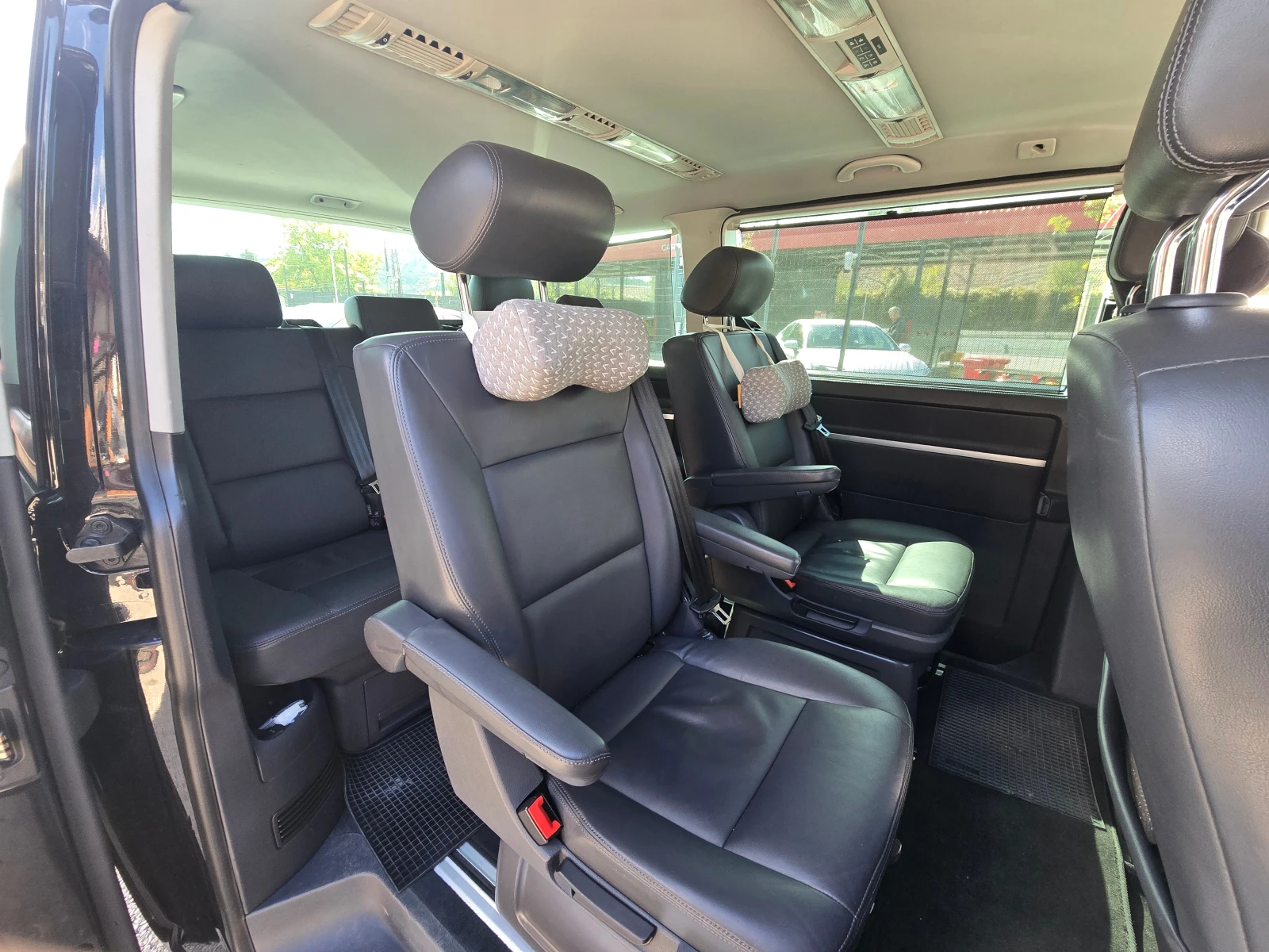 VW Multivan 2.0TDi/Aвт./4-motion/Лизинг, снимка 13 - Автомобили и джипове - 56208257