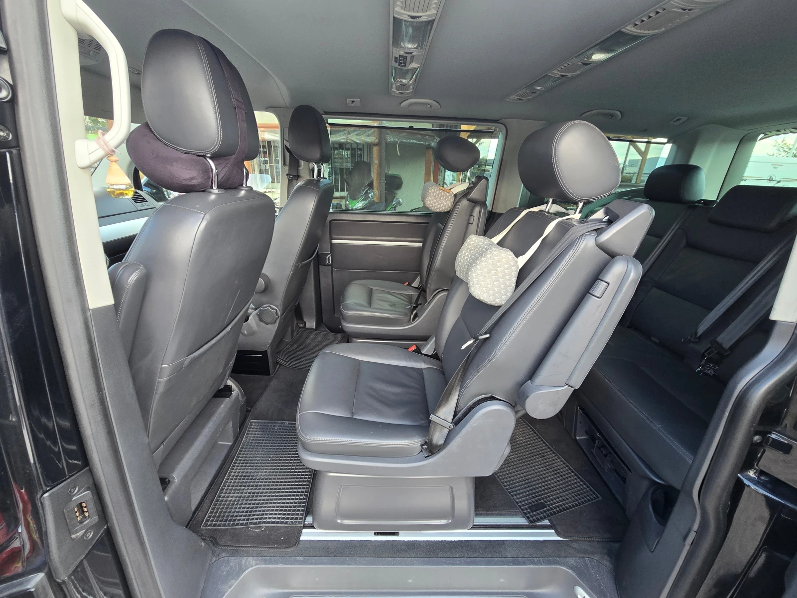 VW Multivan 2.0TDi/Aвт./4-motion/Лизинг, снимка 12 - Автомобили и джипове - 56208257