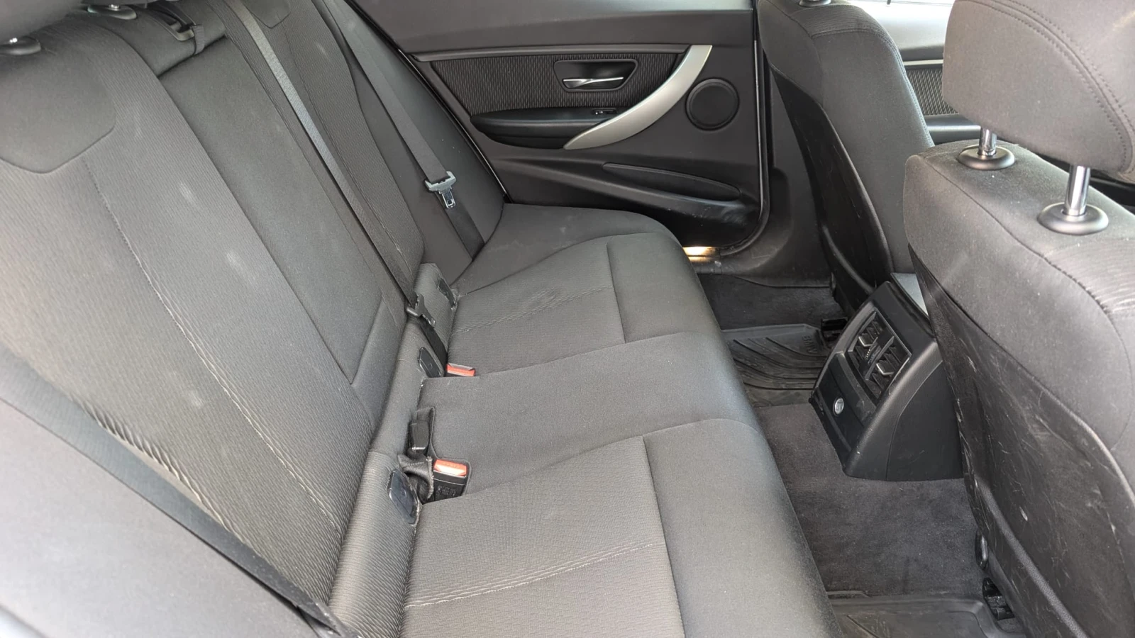 BMW 318, снимка 14 - Автомобили и джипове - 56265944