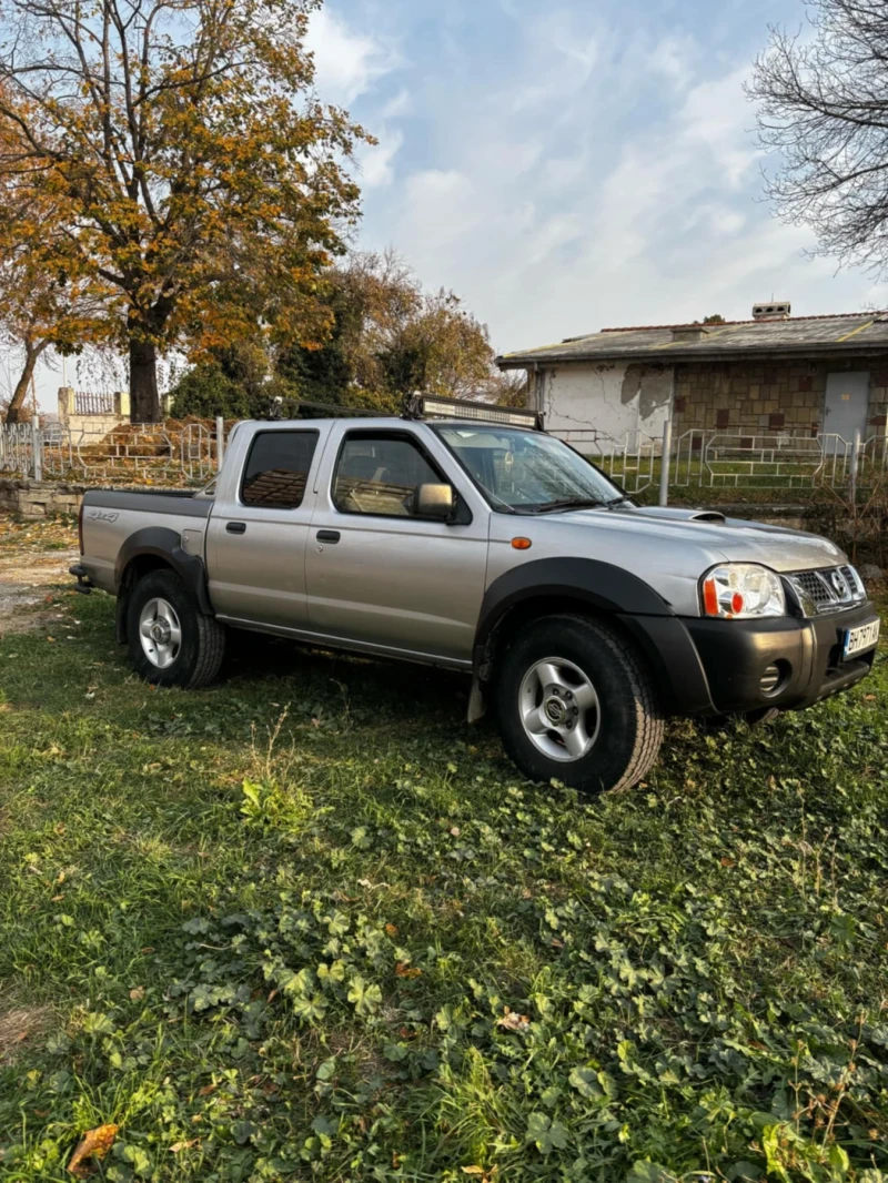 Nissan Navara, снимка 2 - Автомобили и джипове - 47985698