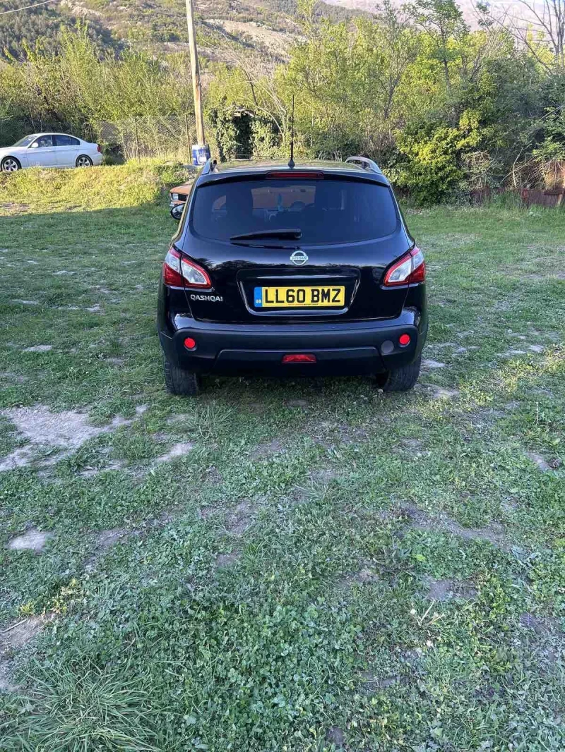 Nissan Qashqai, снимка 8 - Автомобили и джипове - 52256093