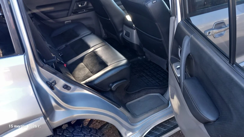 Mitsubishi Pajero, снимка 9 - Автомобили и джипове - 53114575