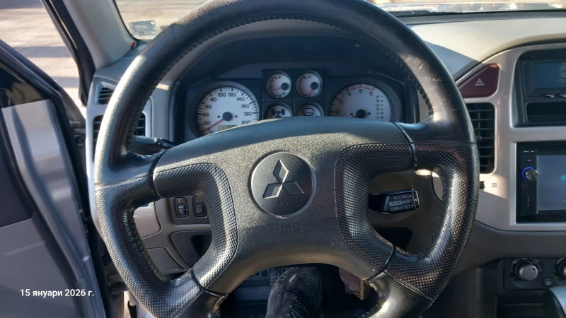 Mitsubishi Pajero, снимка 14 - Автомобили и джипове - 53114575