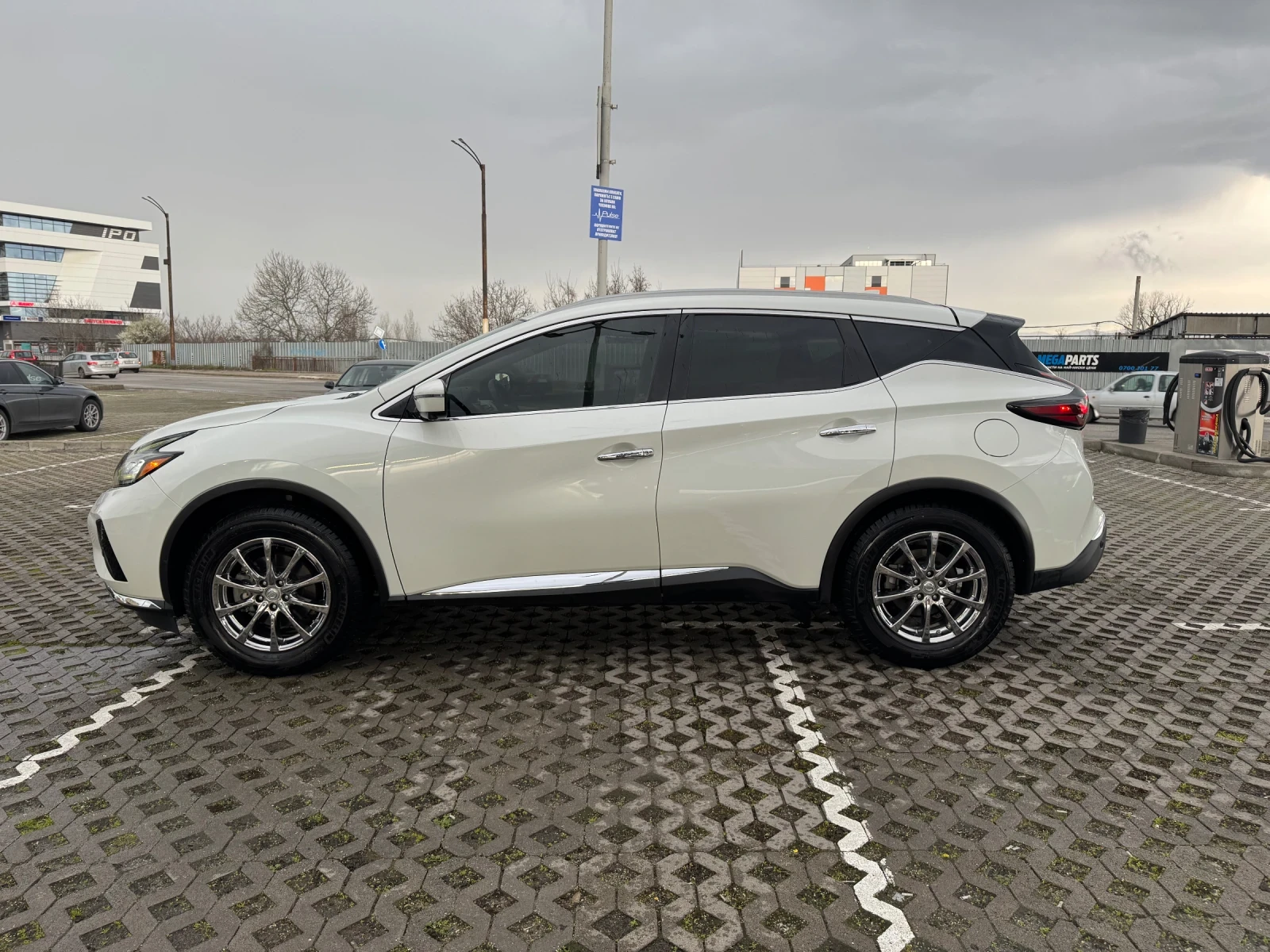 Nissan Murano PLATINUM 3.5 ГАЗ 4х4 Автоматик 58 000км, снимка 8 - Автомобили и джипове - 54653376