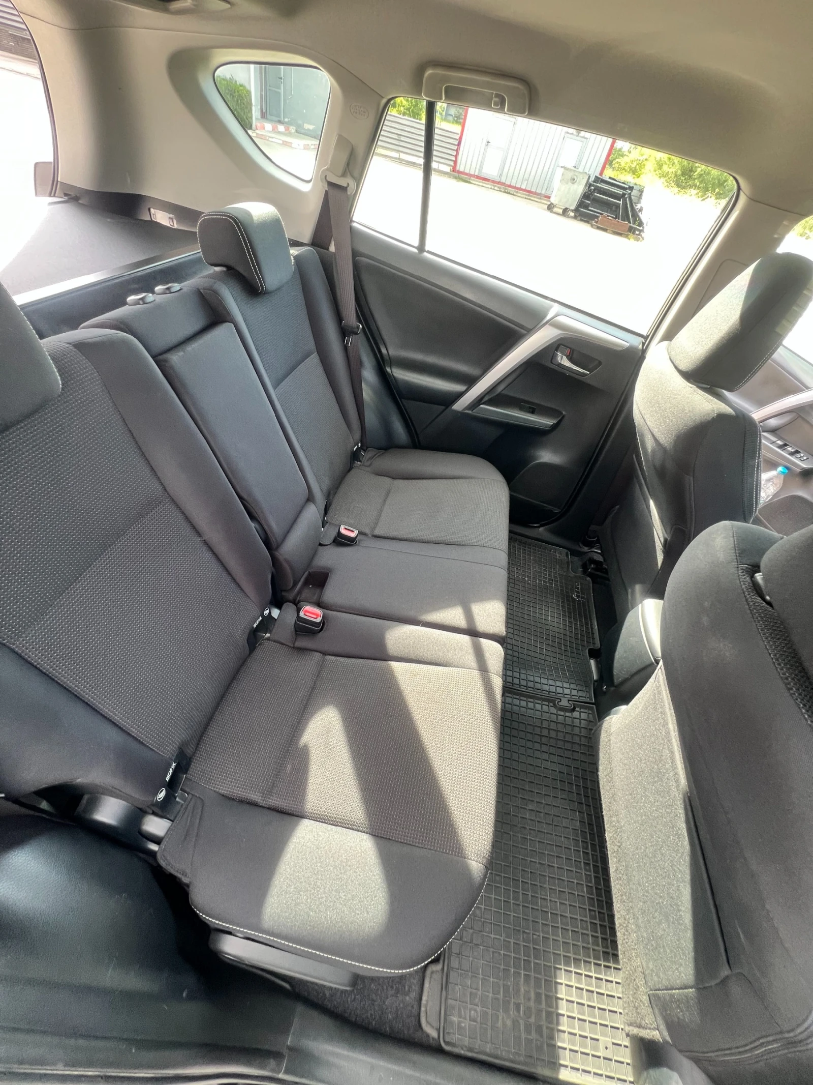 Toyota Rav4, снимка 13 - Автомобили и джипове - 54742775