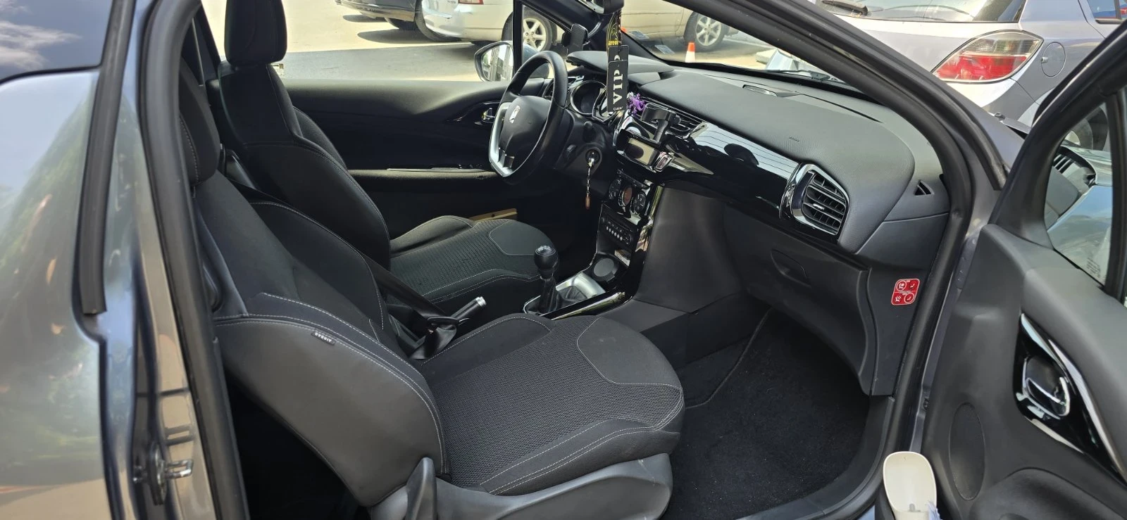 Citroen DS3 Купе, снимка 11 - Автомобили и джипове - 55143822