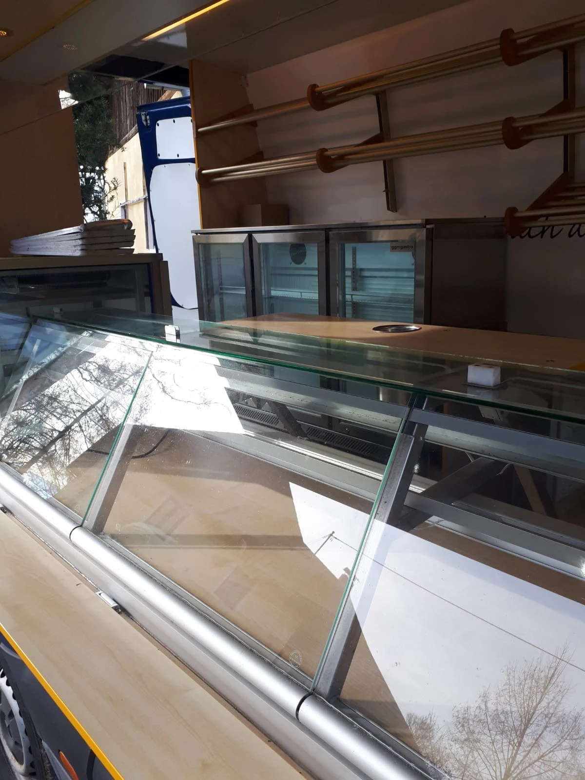 Opel Vivaro 2.0TD - изображение 4