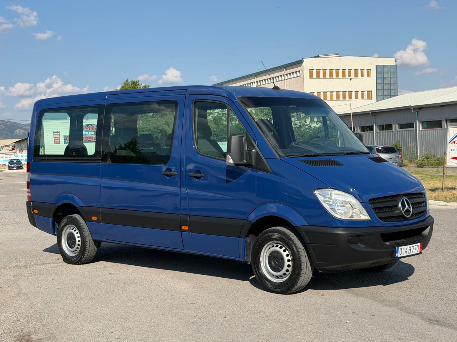 Mercedes-Benz Sprinter 315 CDI 150ps 2010г Пътнически Топ Състояние , снимка 2 - Бусове и автобуси - 55317427